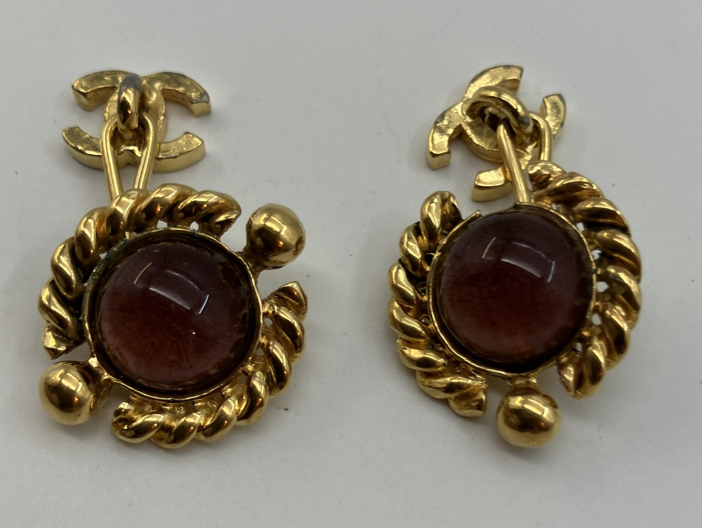 CHANEL Vintage Cufflinks Gold Tone CC Logo Pink Glass Cabochon Pair – Defect / Aftermarket Stones