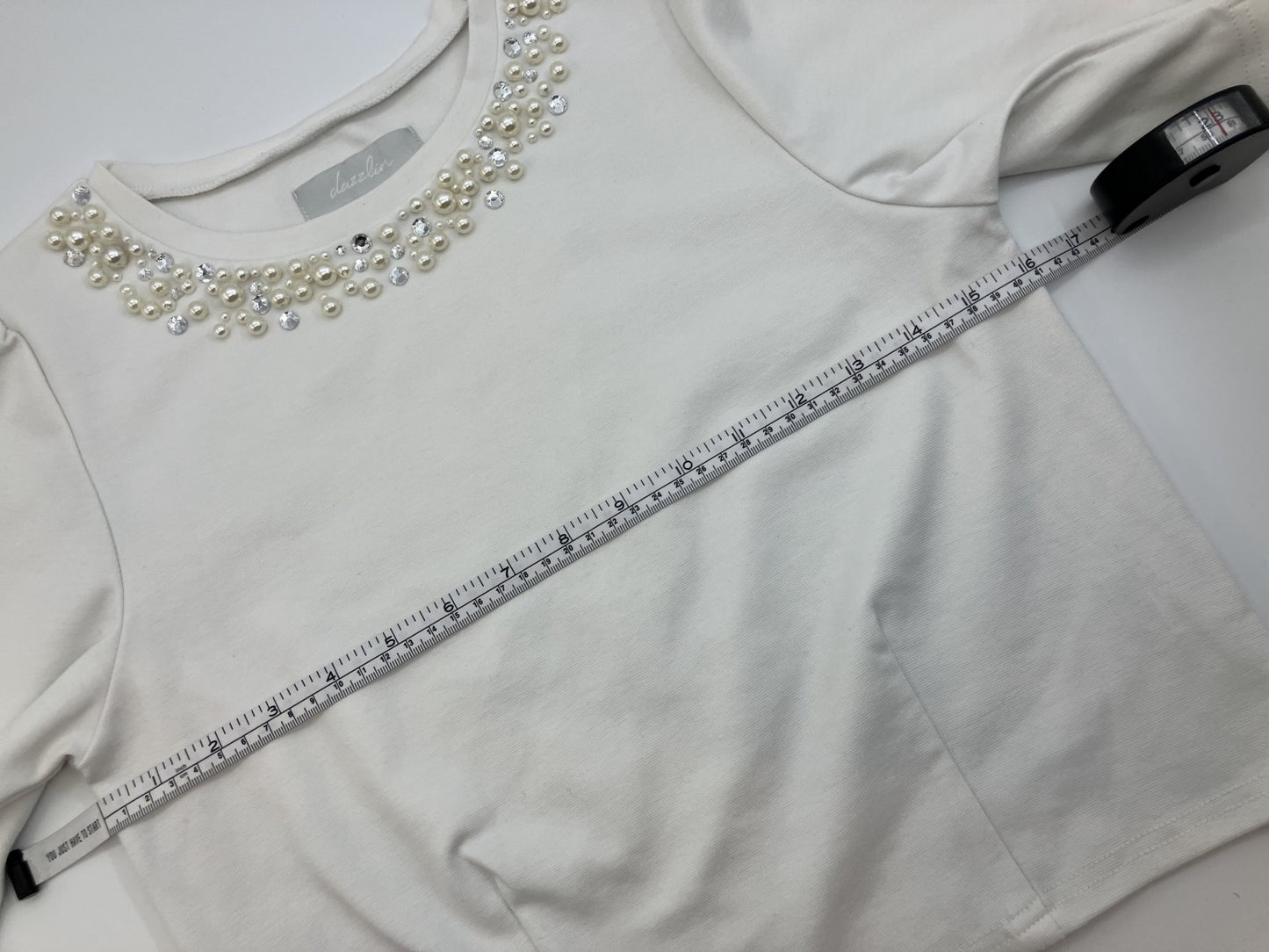 Stripe Pattern Wide Pants & Pearl Top Set Try-on Image Available