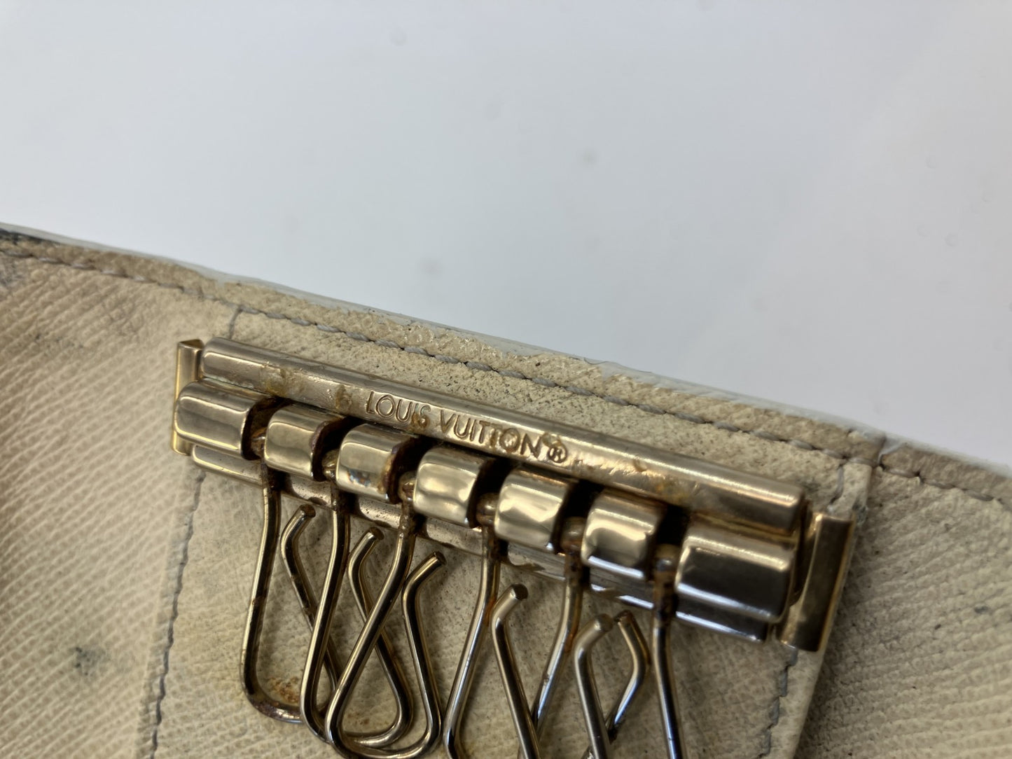 Louis Vuitton Damier Azur Multiclﾃｩs 6 Key Holder N61745 - CT2068 -