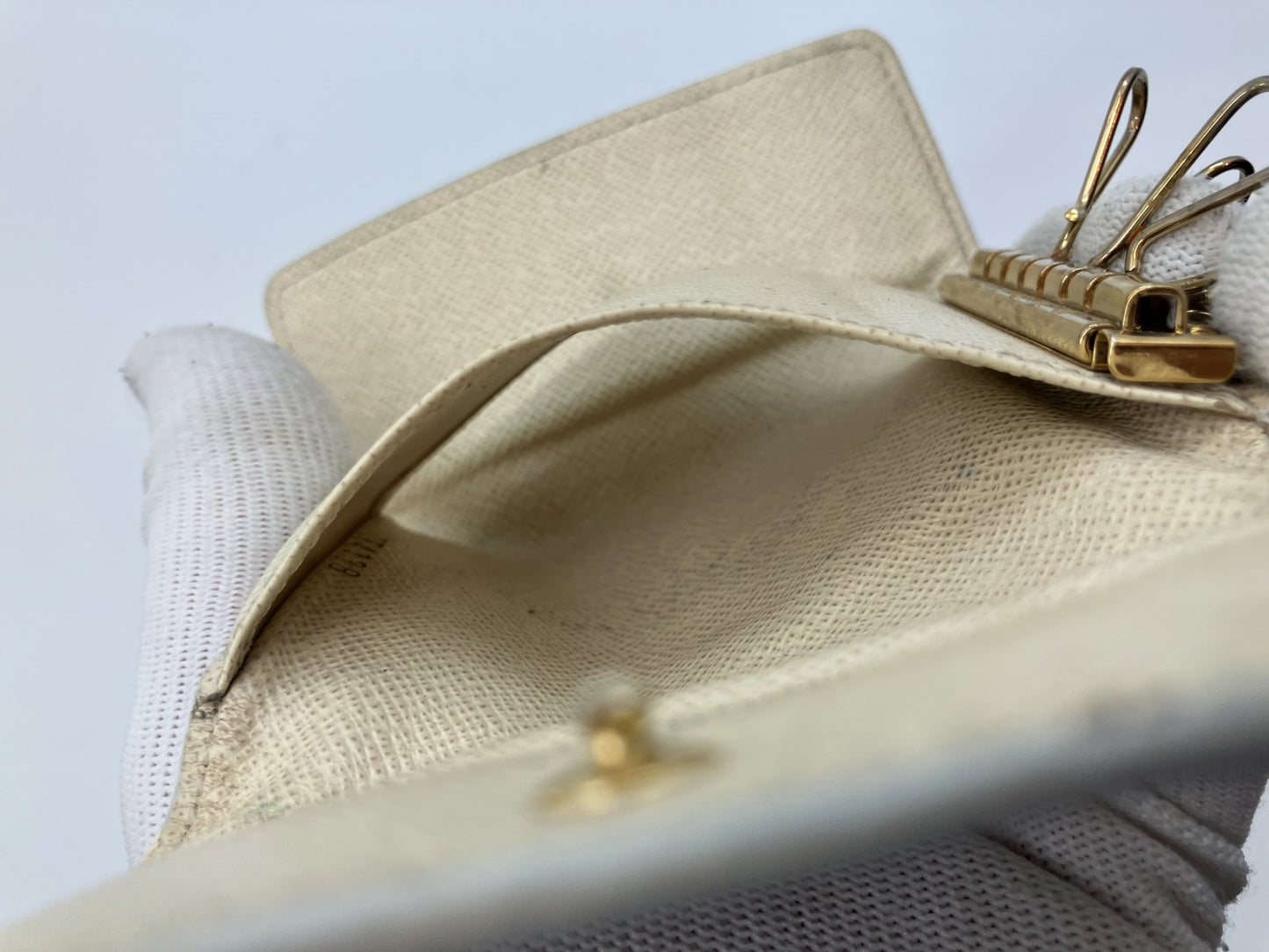 Louis Vuitton Damier Azur Multiclﾃｩs 6 Key Holder N61745 - CT4138 -