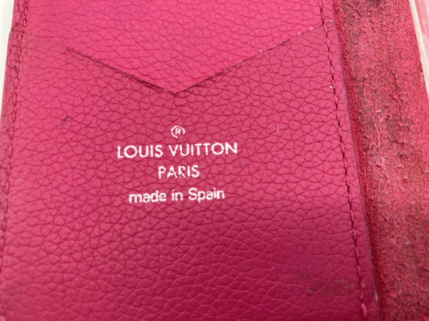 LOUIS VUITTON Mahina Leather iPhone SE2/SE3 Case Wallet Cover Red Spain