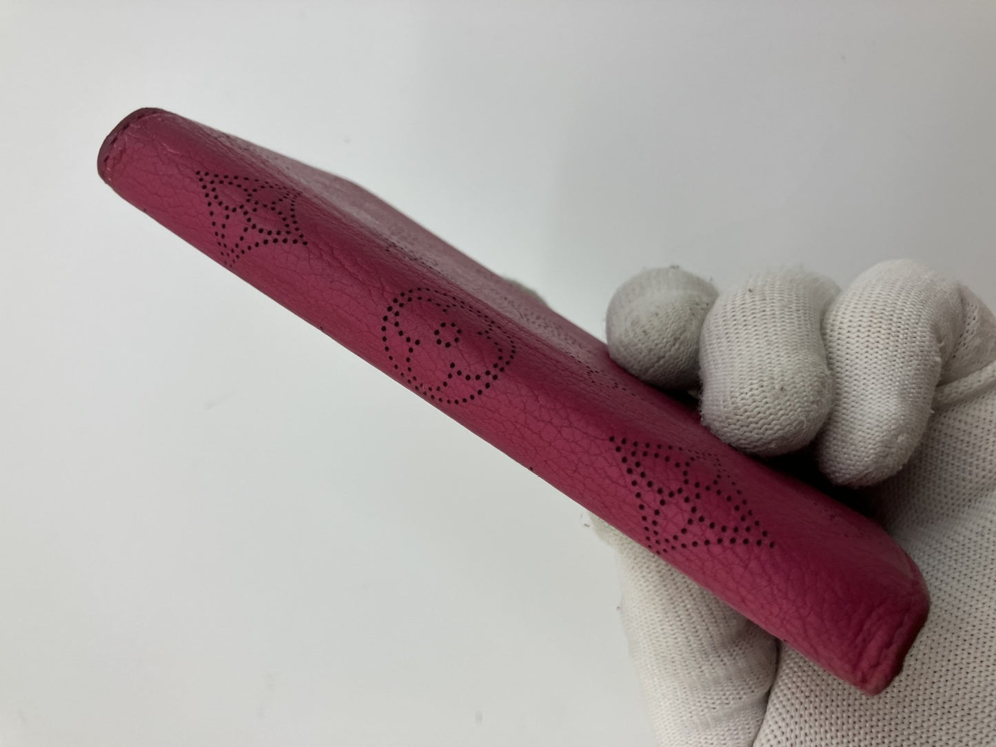 LOUIS VUITTON Mahina Leather iPhone SE2/SE3 Case Wallet Cover Red Spain