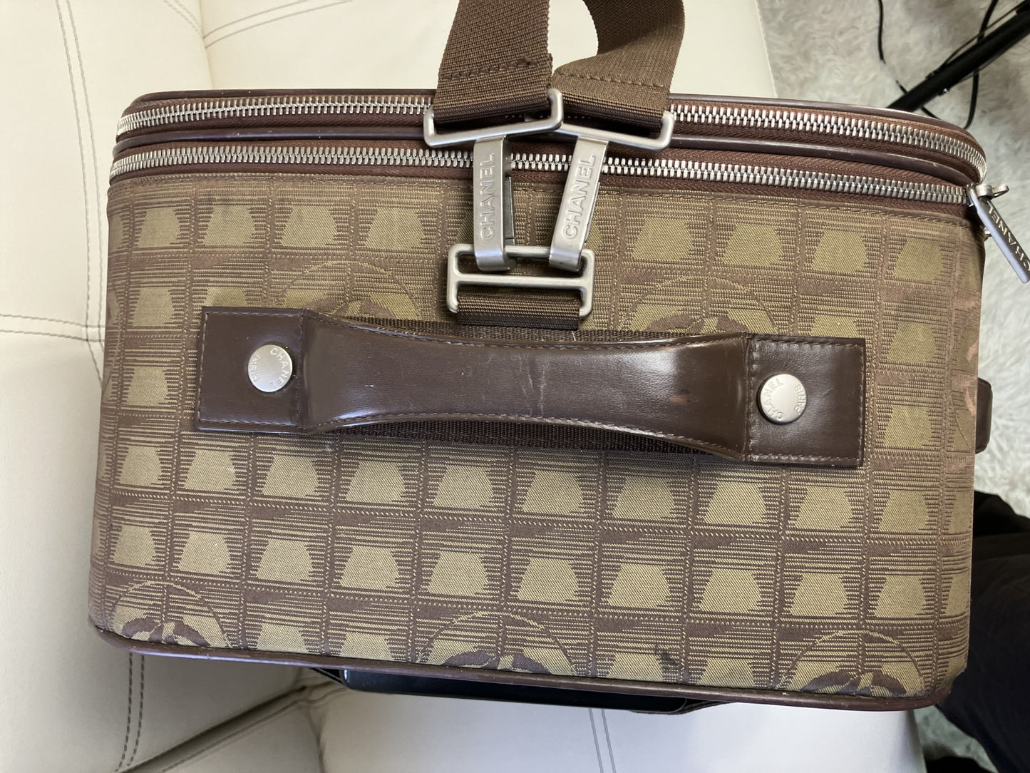 CHANEL New Travel Carry-on Suitcase, 45cm (height) x 40cm (length) x 20cm (width) (excluding fixed handle), Nylon SVMetal, Khaki x Brown, 7277067