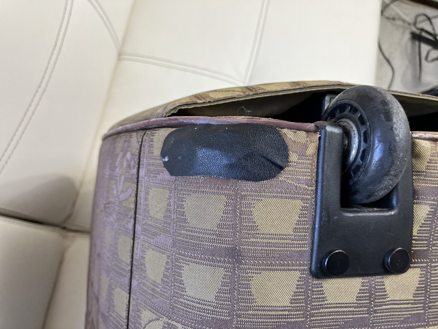 CHANEL New Travel Carry-on Suitcase, 45cm (height) x 40cm (length) x 20cm (width) (excluding fixed handle), Nylon SVMetal, Khaki x Brown, 7277067