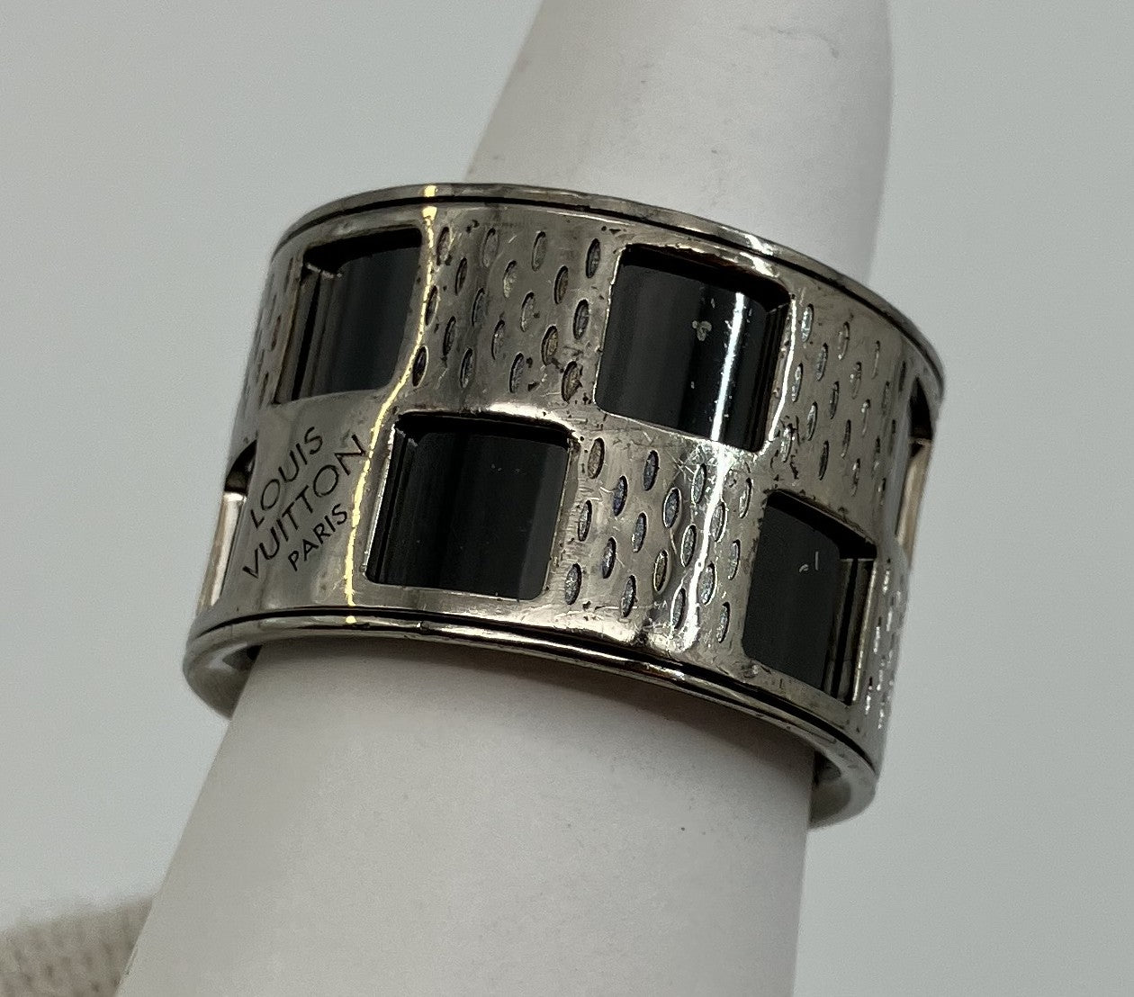 Louis Vuitton M64241 Bague Damier Perforﾃｩ Ring Size L (JP 21) (EU 61) (US 10) - Silver & Black -
