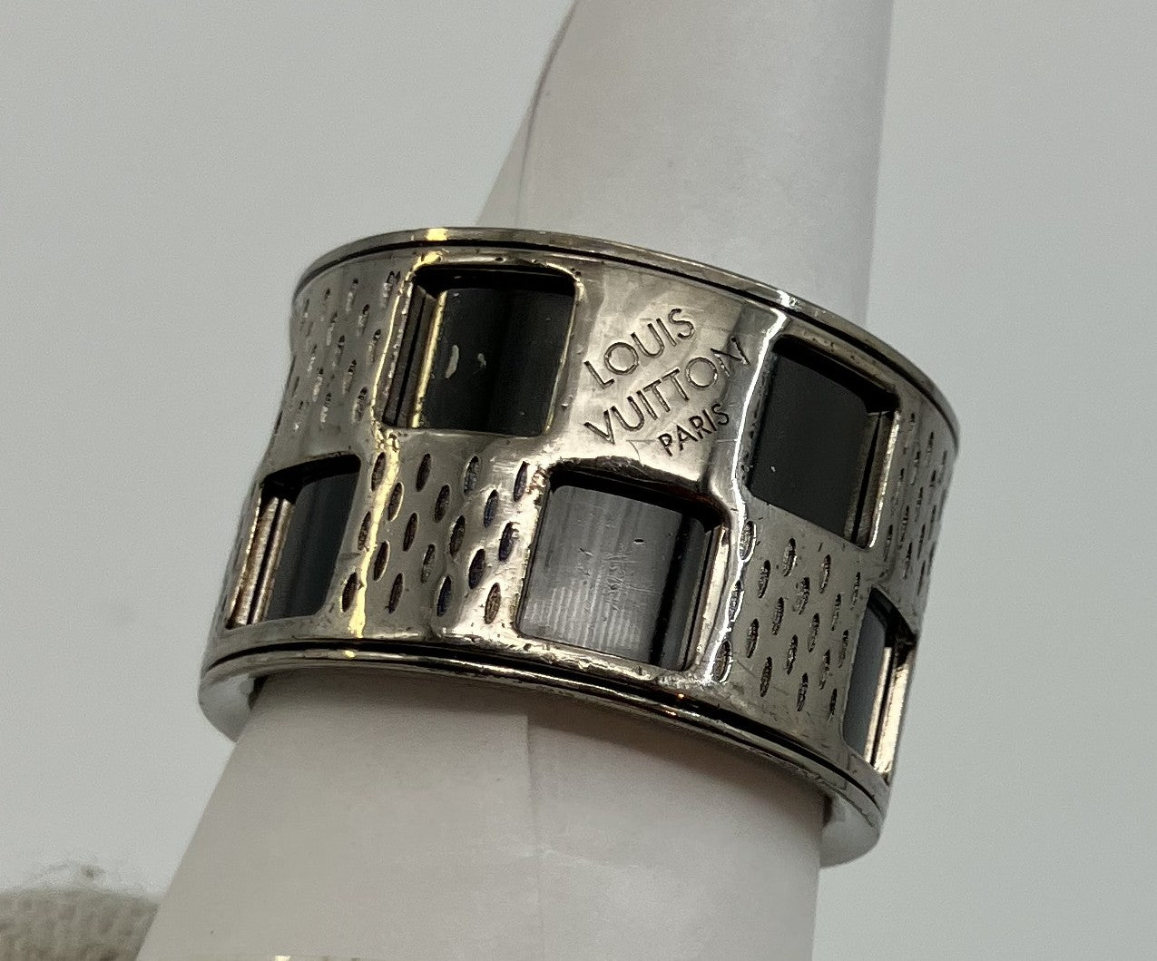 Louis Vuitton M64241 Bague Damier Perforﾃｩ Ring Size L (JP 21) (EU 61) (US 10) - Silver & Black -