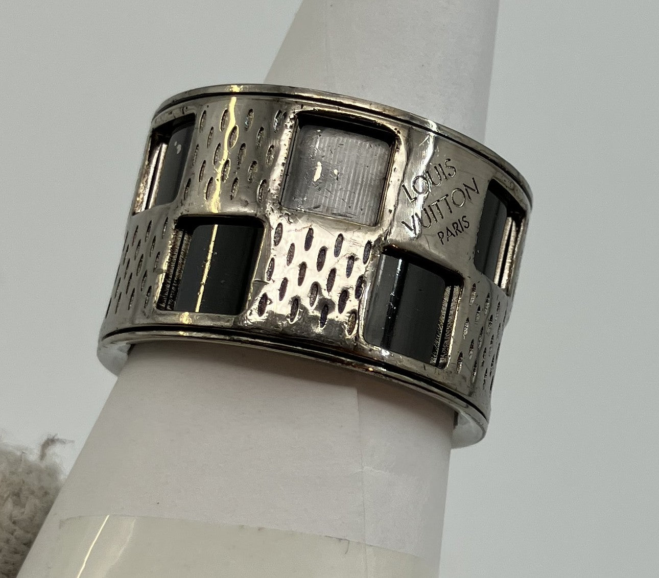 Louis Vuitton M64241 Bague Damier Perforﾃｩ Ring Size L (JP 21) (EU 61) (US 10) - Silver & Black -