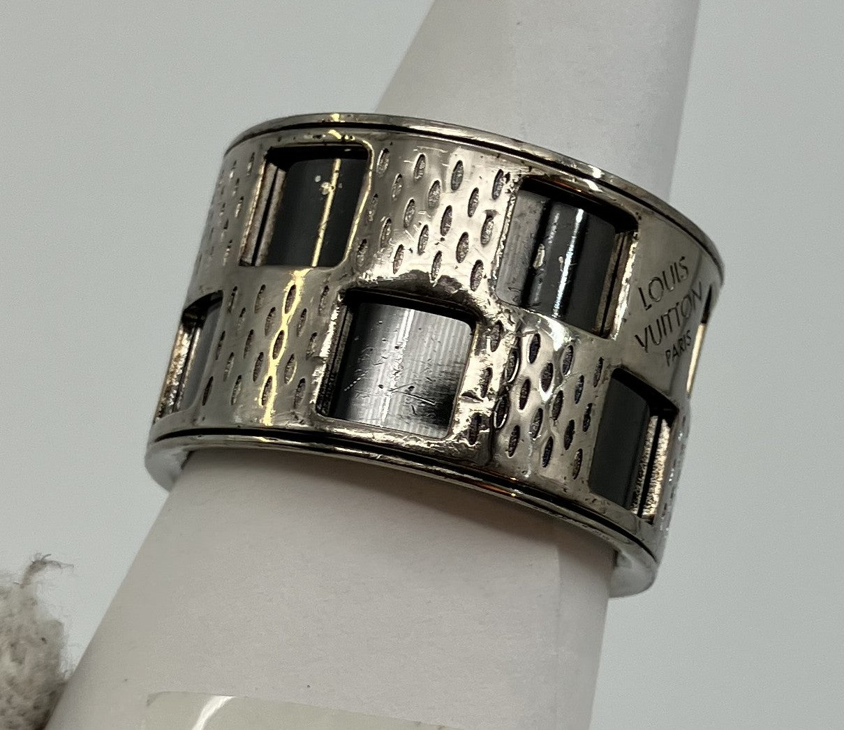 Louis Vuitton M64241 Bague Damier Perforﾃｩ Ring Size L (JP 21) (EU 61) (US 10) - Silver & Black -
