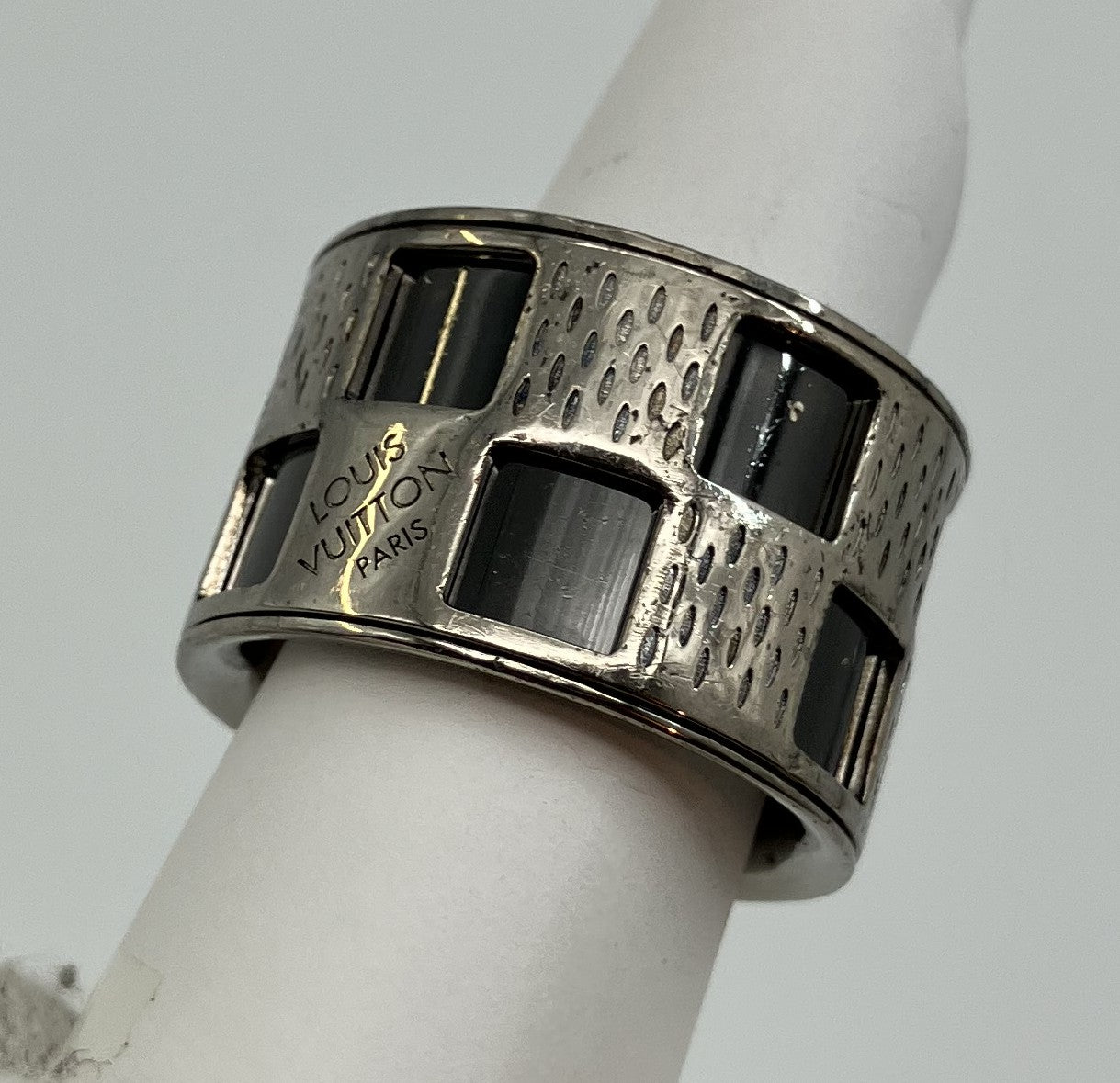 Louis Vuitton M64241 Bague Damier Perforﾃｩ Ring Size L (JP 21) (EU 61) (US 10) - Silver & Black -