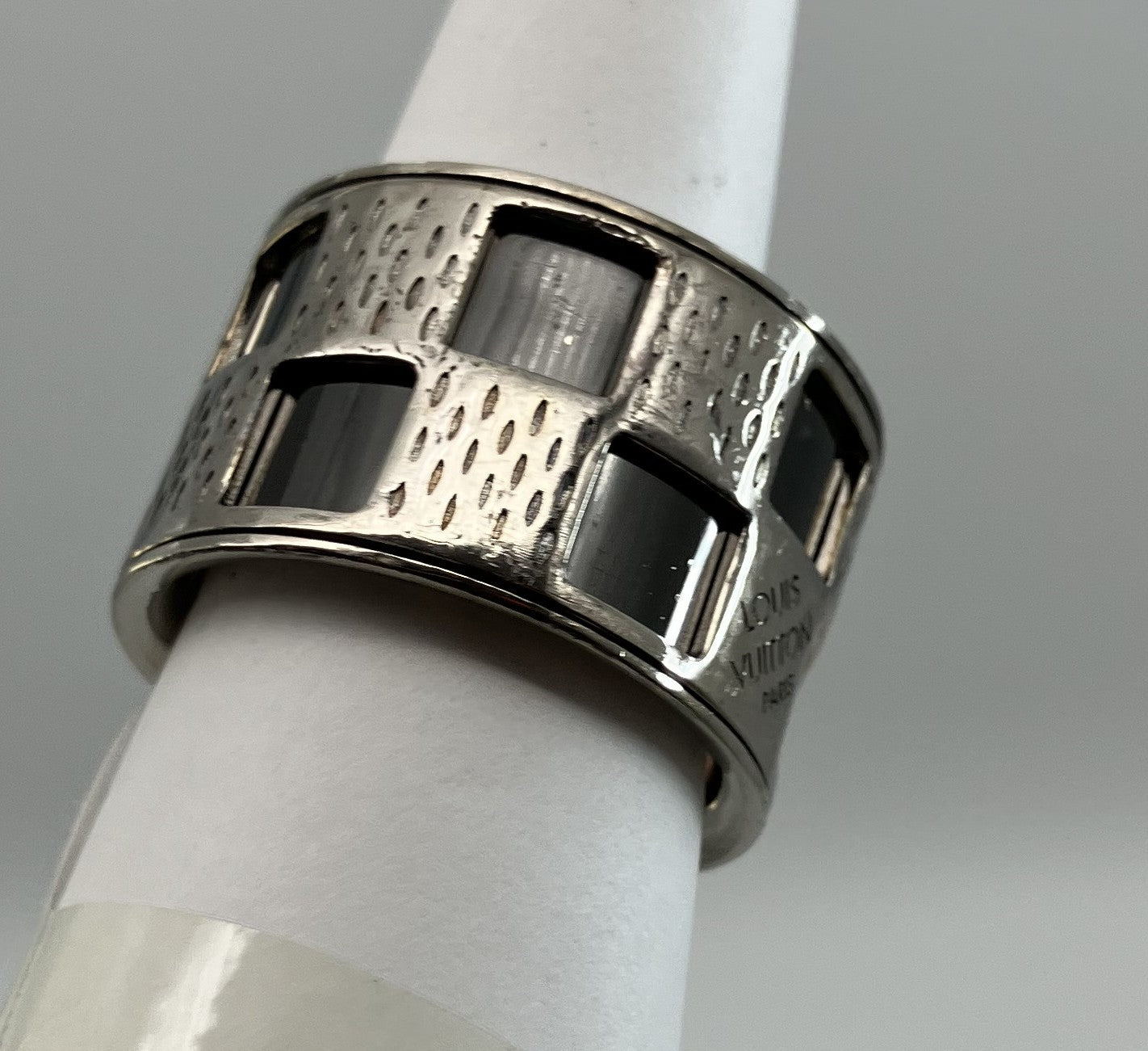 Louis Vuitton M64241 Bague Damier Perforﾃｩ Ring Size L (JP 21) (EU 61) (US 10) - Silver & Black -