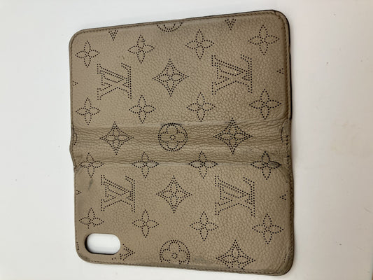 Louis Vuitton Mahina iPhone X/XS Folio Case Beige M68886 Leather Made in Spain