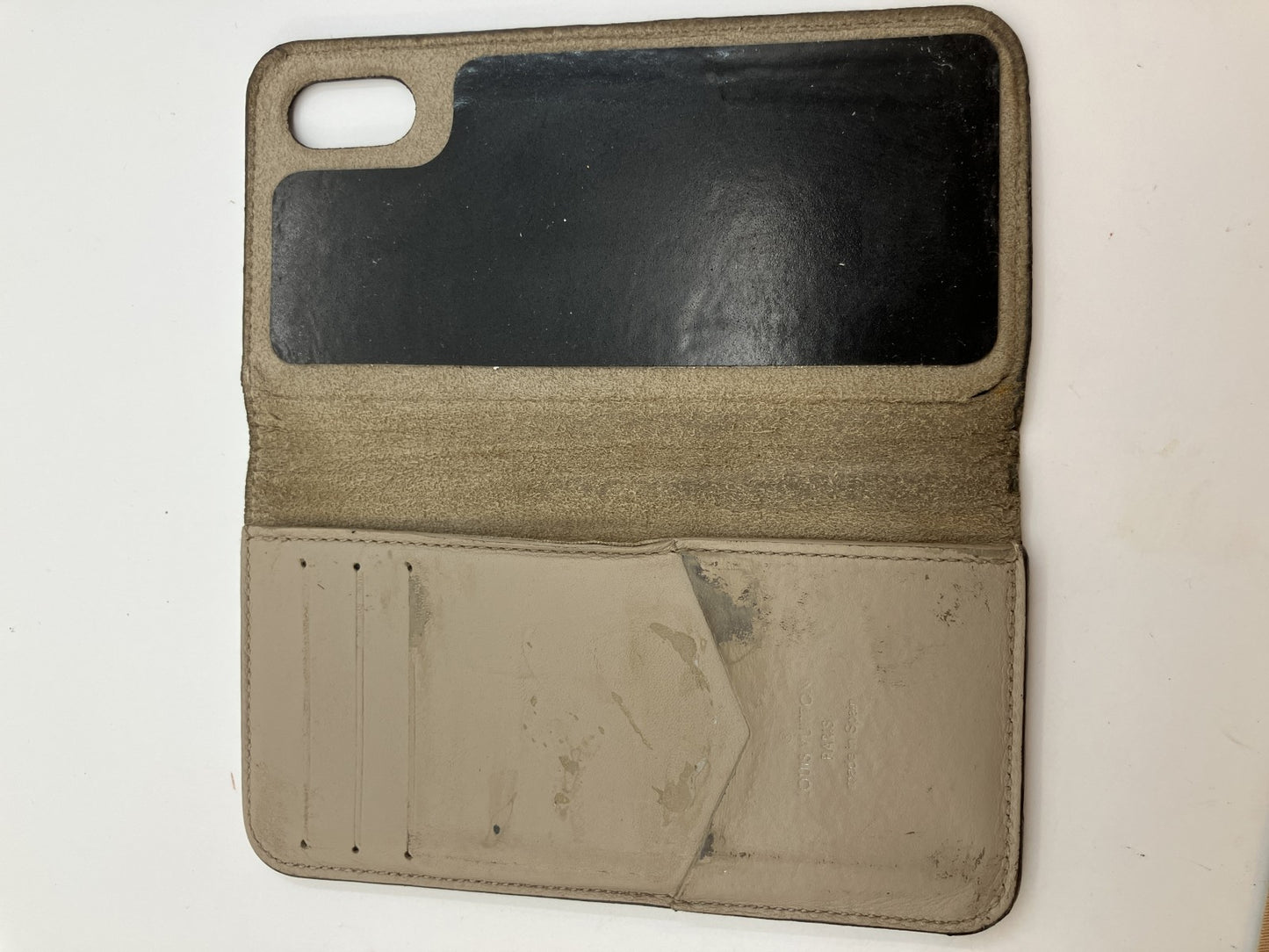 Louis Vuitton Mahina iPhone X/XS Folio Case Beige M68886 Leather Made in Spain