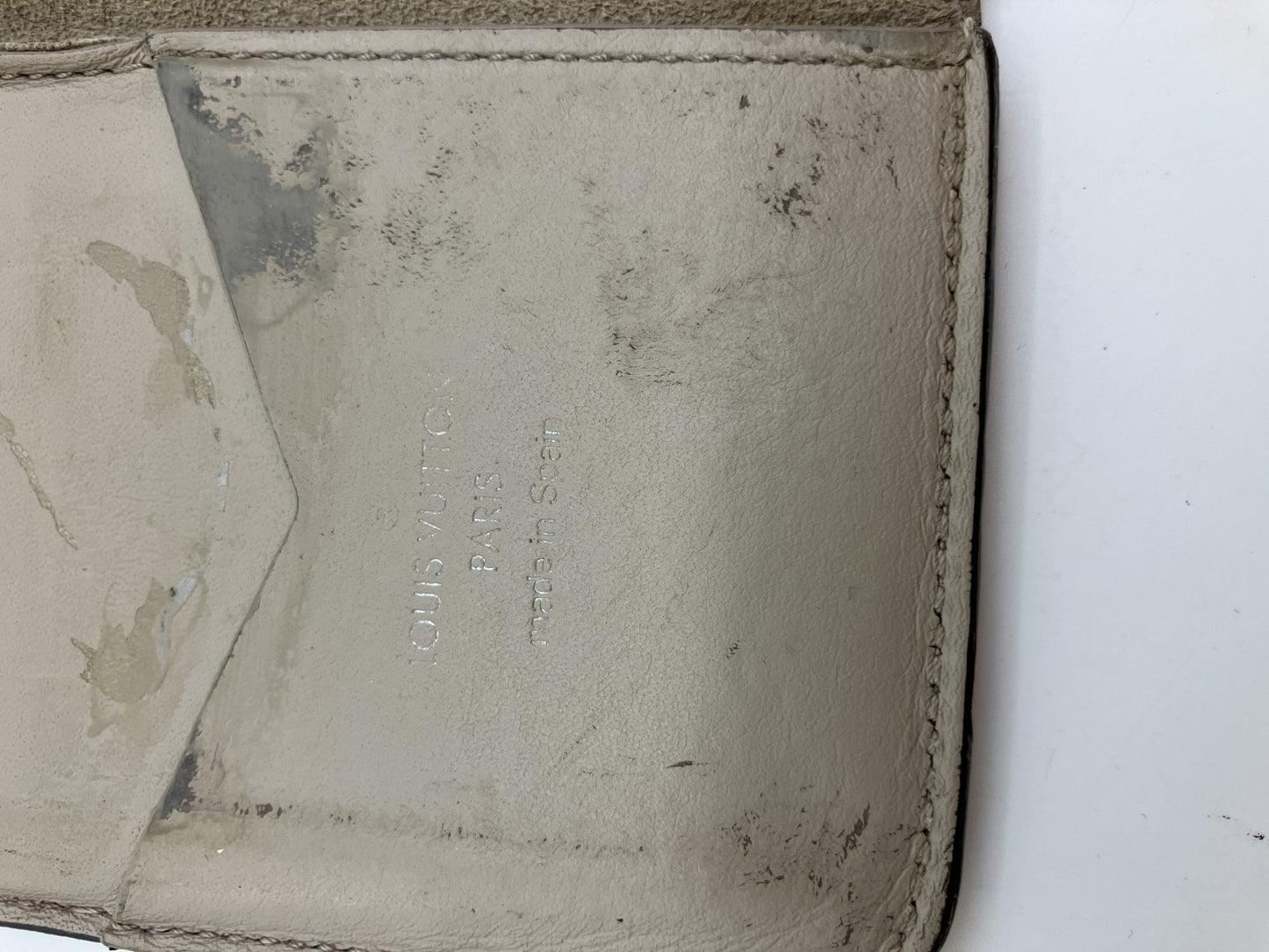 Louis Vuitton Mahina iPhone X/XS Folio Case Beige M68886 Leather Made in Spain