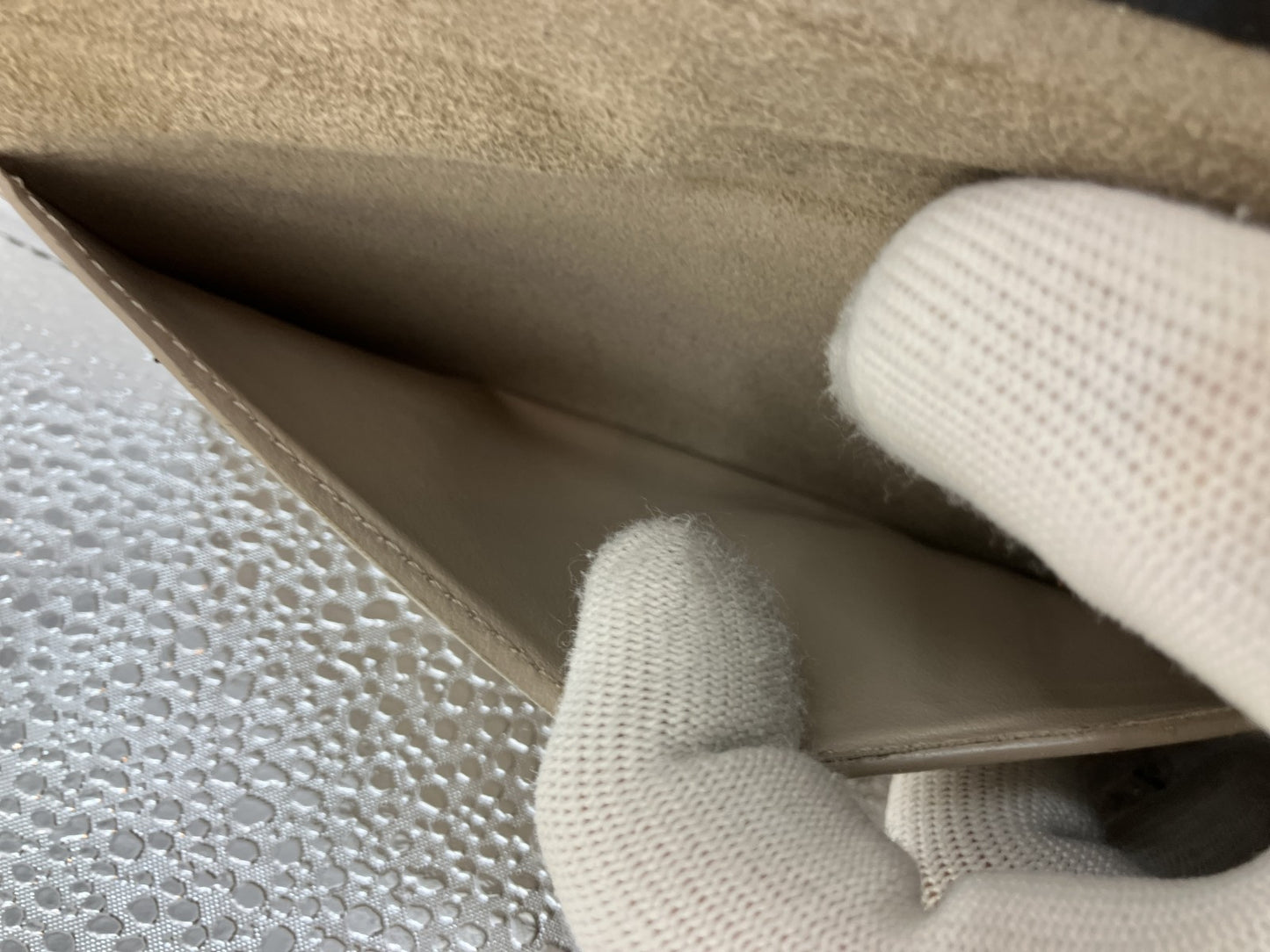 Louis Vuitton Mahina iPhone X/XS Folio Case Beige M68886 Leather Made in Spain