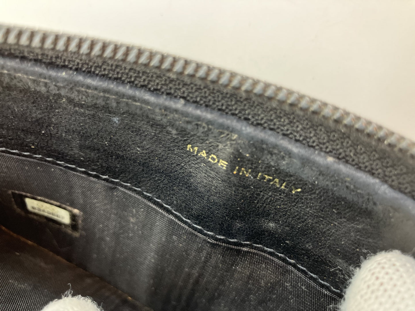 Chanel Caviar Skin Purse Zip Seal (No. 8) Black 20x10cm