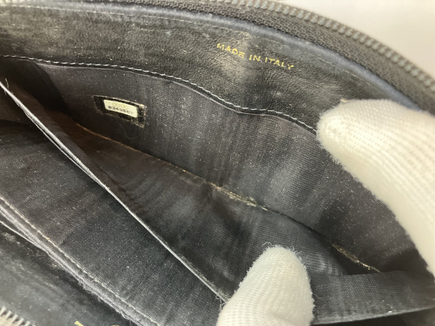 Chanel Caviar Skin Purse Zip Seal (No. 8) Black 20x10cm