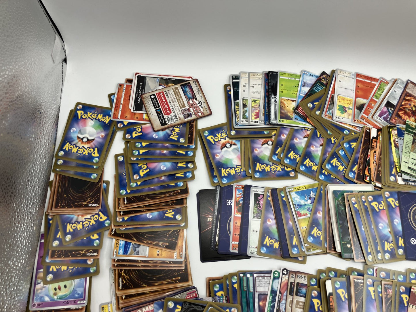 Pokemon Cards game, One Piece Cards game, Yu-Gi-Oh! Cards game, Digimon Cards game, Weiss Schwarz game, Trading Card game Bulk Lot EWidth: 21.5 cm Eg