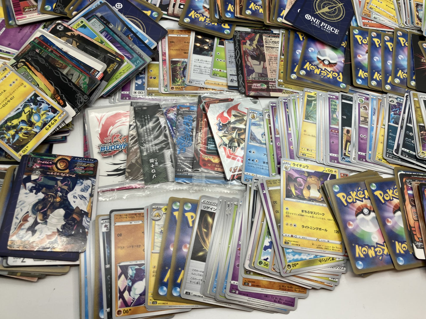 Pokemon Cards game, One Piece Cards game, Yu-Gi-Oh! Cards game, Digimon Cards game, Weiss Schwarz game, Trading Card game Bulk Lot EWidth: 21.5 cm Eg