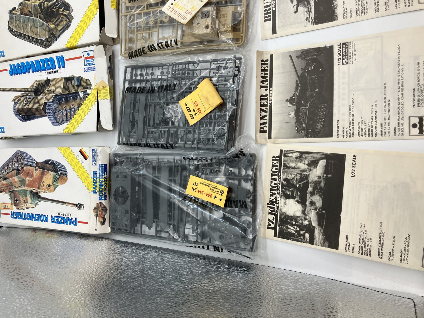 FUJIMI (1 item) & ESCI (3 Unopened Items) 1/72 King Tiger and Other Retro Plastic Model Set -