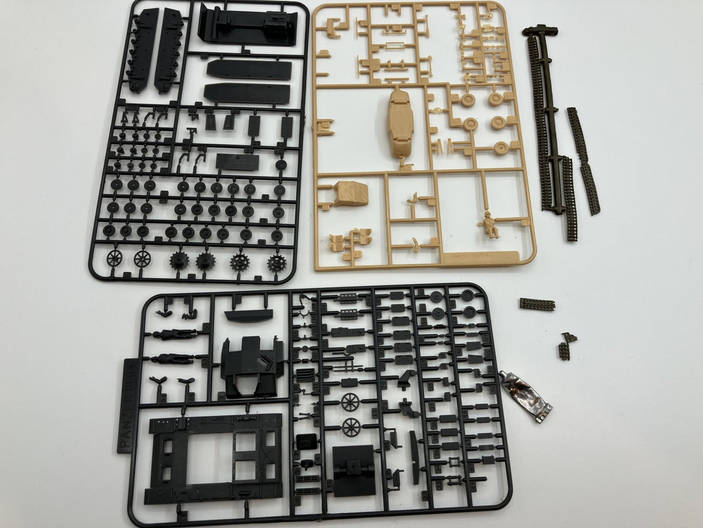 FUJIMI (1 item) & ESCI (3 Unopened Items) 1/72 King Tiger and Other Retro Plastic Model Set -