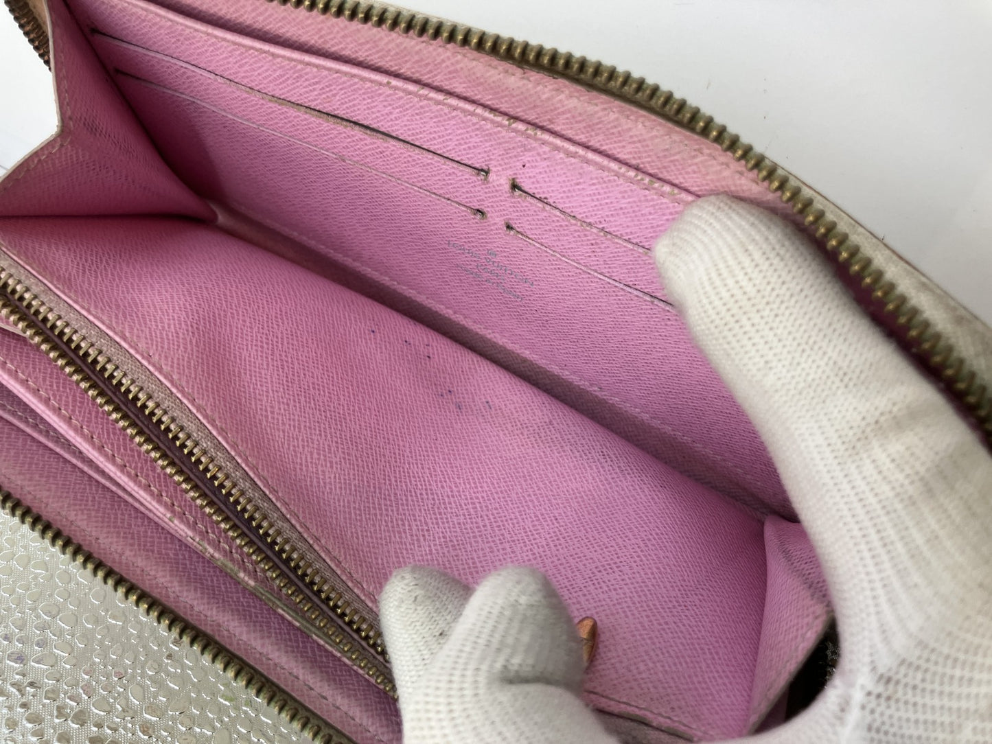 Louis Vuitton Multicolor Zippy Wallet White x Pink Long Purse M60241 Spain Made