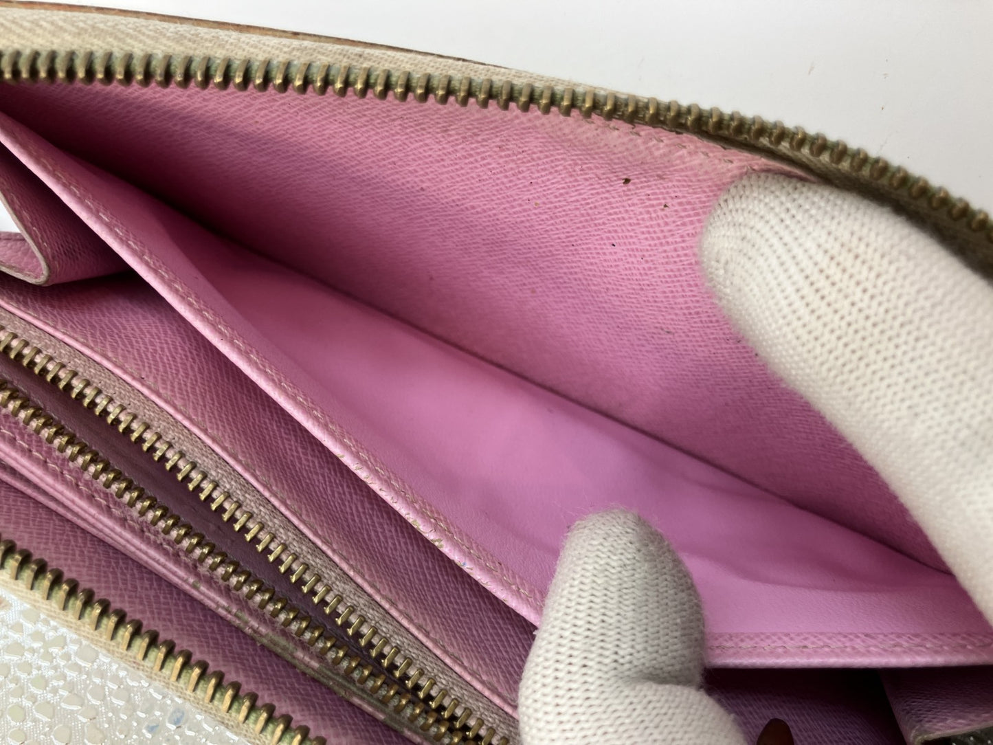 Louis Vuitton Multicolor Zippy Wallet White x Pink Long Purse M60241 Spain Made