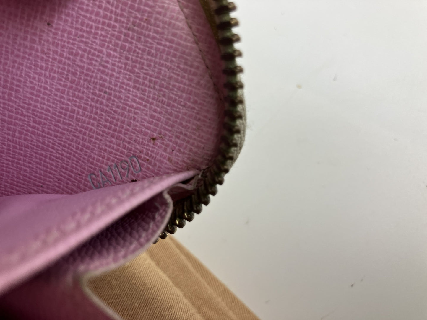 Louis Vuitton Multicolor Zippy Wallet White x Pink Long Purse M60241 Spain Made