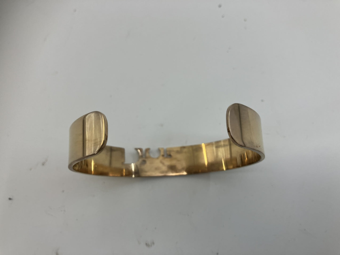 クリスチャンディオール 6.6×5.6ｃｍ（ (2.60×2.20インチ) ） バングル ブレスレット GP ゴールド 送料無料