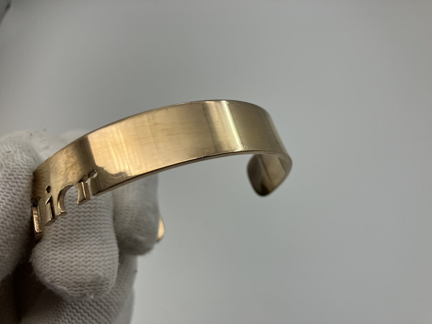 クリスチャンディオール 6.6×5.6ｃｍ（ (2.60×2.20インチ) ） バングル ブレスレット GP ゴールド 送料無料