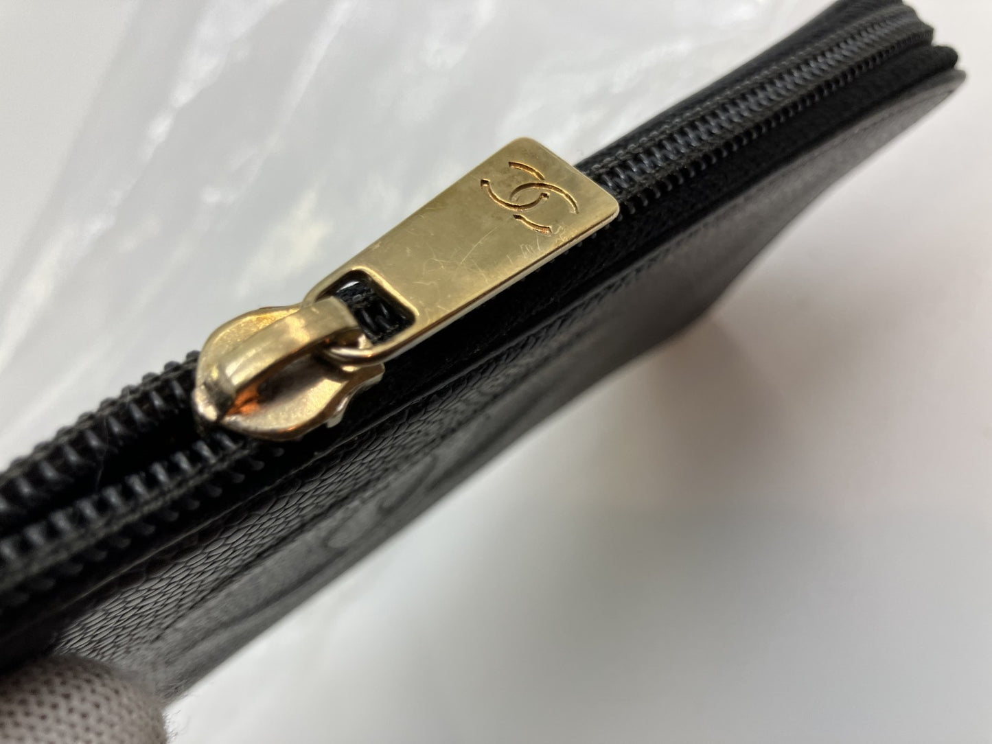 Chanel Caviar Skin Purse Zip Seal (No. 8) Black 20x10cm