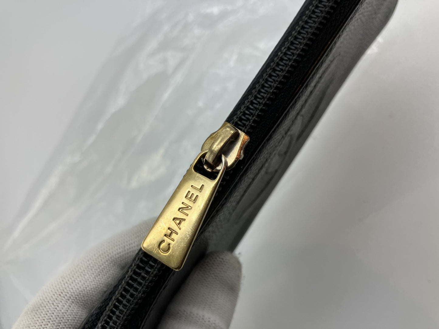 Chanel Caviar Skin Purse Zip Seal (No. 8) Black 20x10cm
