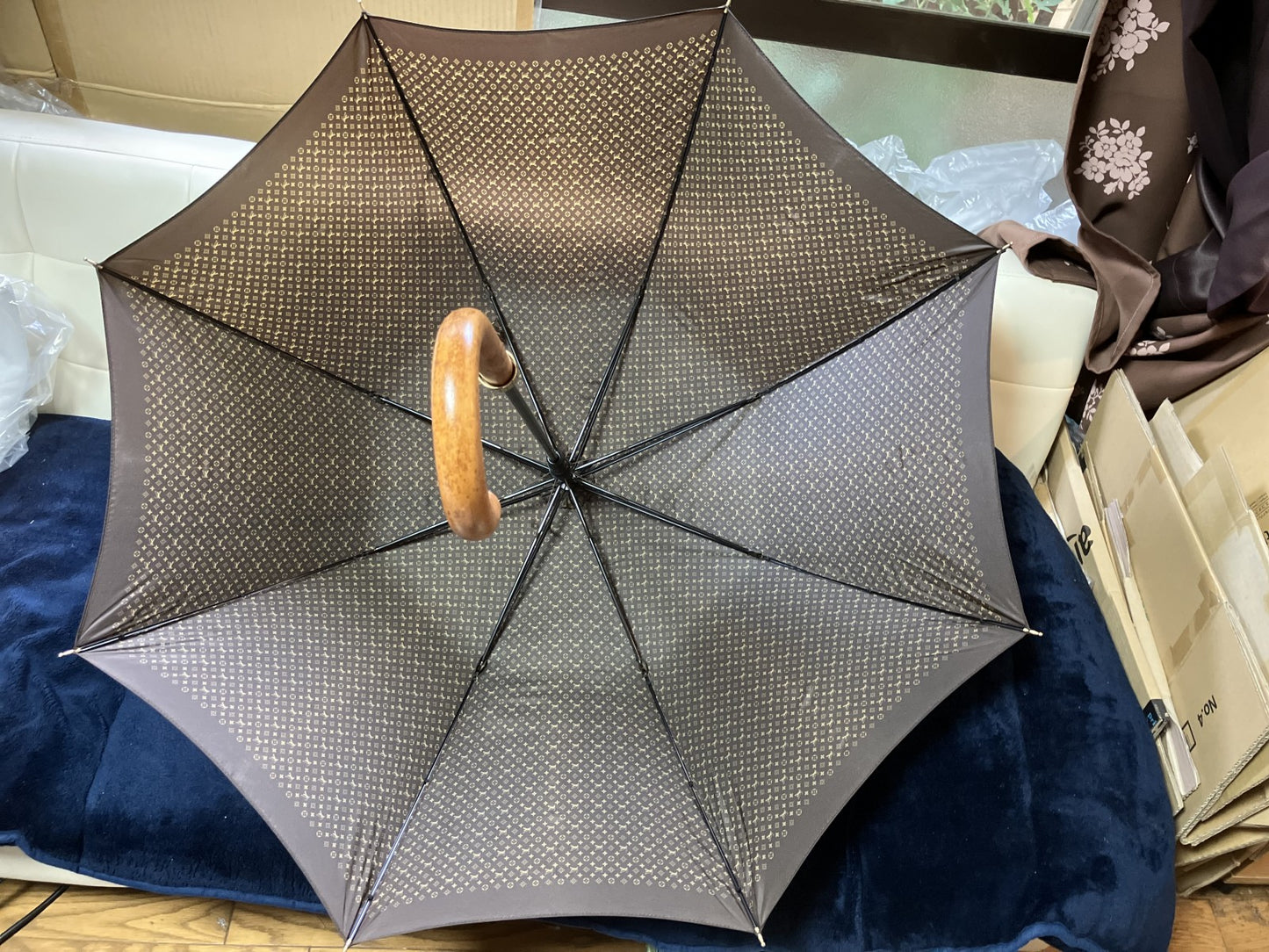LOUIS VUITTON Monogram Umbrella Brown