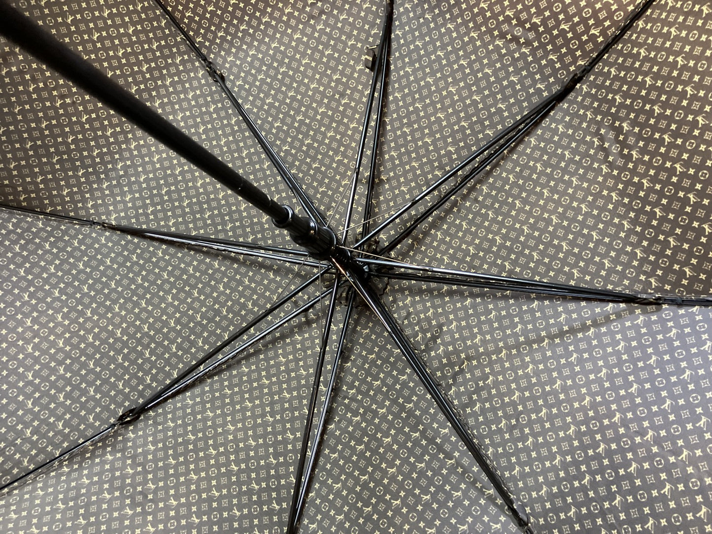 LOUIS VUITTON Monogram Umbrella Brown