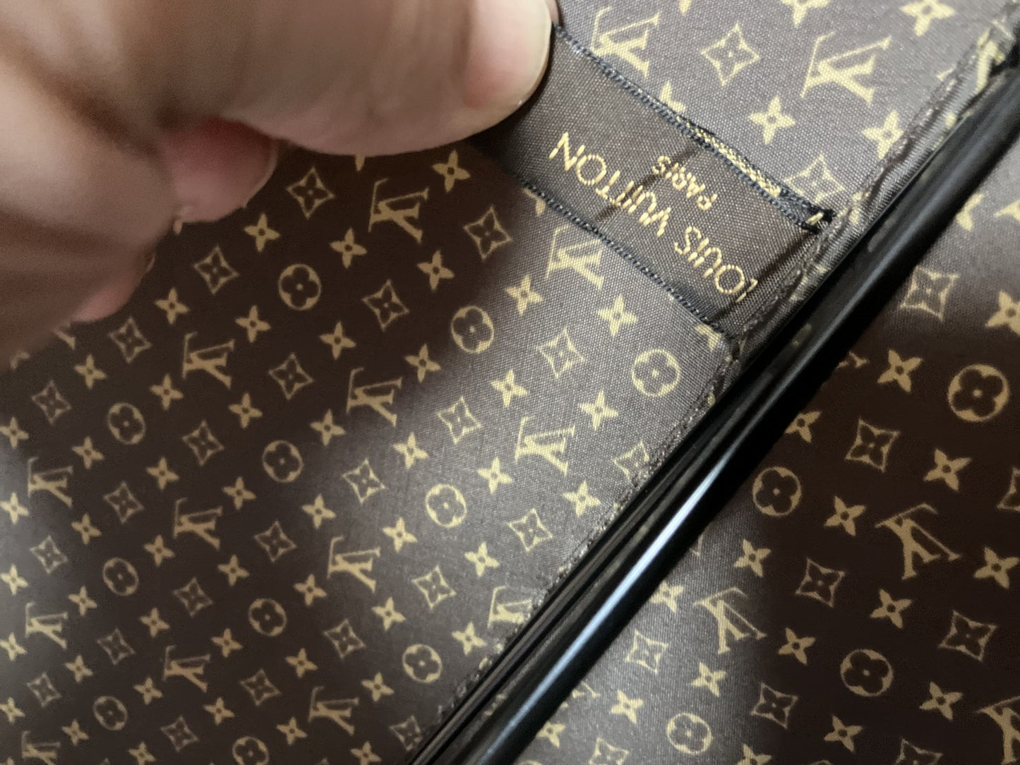 ร่ม LOUIS VUITTON Monogram สีน้ำตาล จัดส่งฟรี 