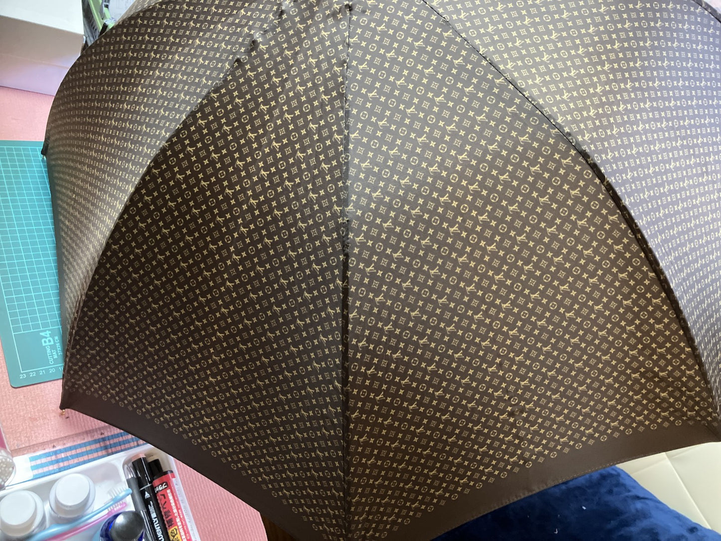 LOUIS VUITTON Monogram Umbrella Brown