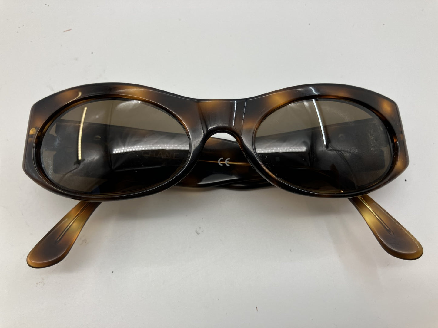 CHANEL 06920 91235 CC Logo Tortoiseshell Sunglasses – Small Frame Size