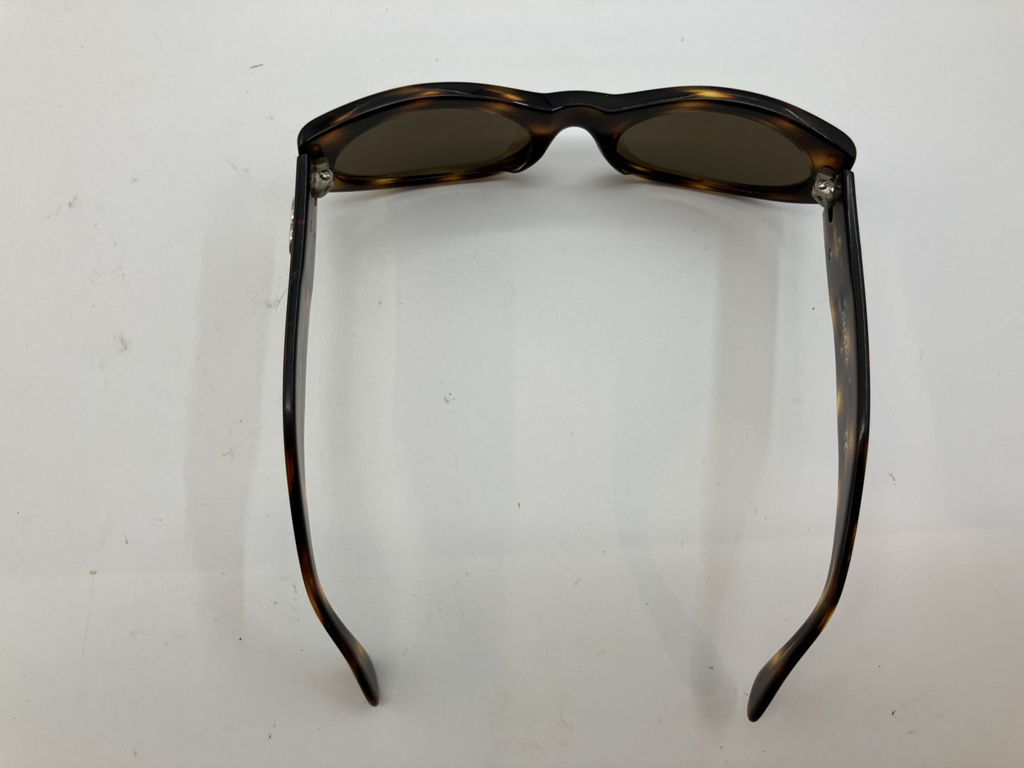 CHANEL 06920 91235 CC Logo Tortoiseshell Sunglasses – Small Frame Size