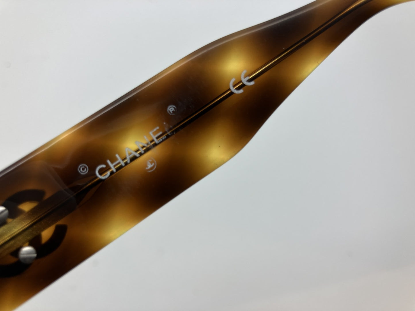 CHANEL 06920 91235 CC Logo Tortoiseshell Sunglasses – Small Frame Size