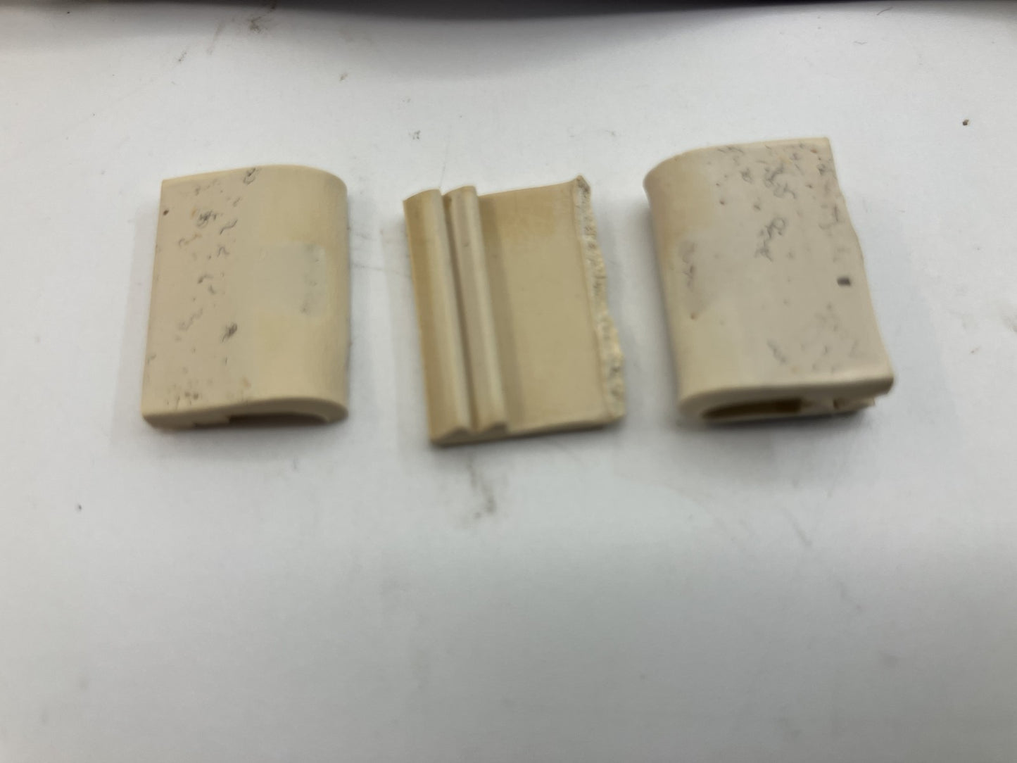 CHANEL Chanel Armband with Logo and Arm Clip, Gold (One Side Only) / Rubber Damage, Still Usable (Weak Holding Strength)