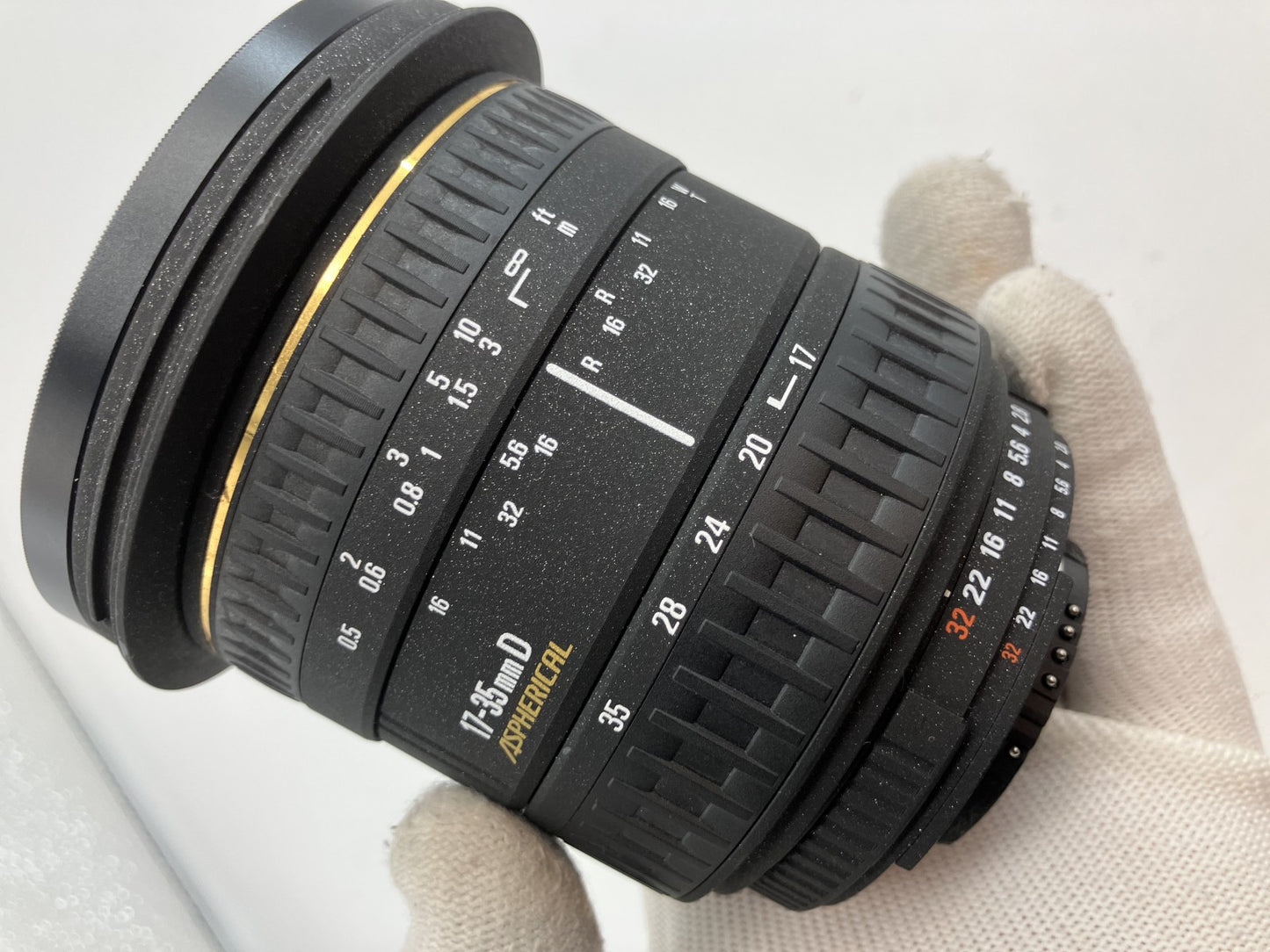 SIGMA 17-35mm F2.8-4 EX ASPHERICAL Wide-Angle Zoom Lens for Nikon F Mount - Includes Filter & Case -