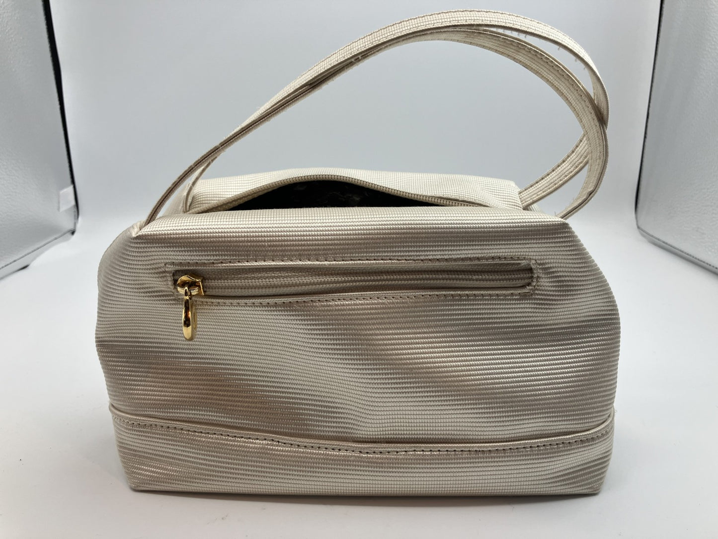 HUGO VALENTINO Handbag - White - W22 x H13.5 x D13 cm -