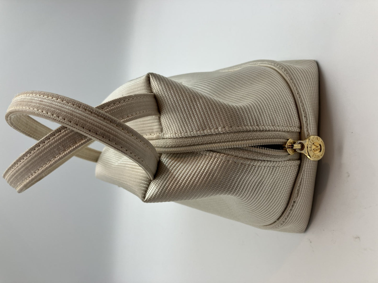 HUGO VALENTINO Handbag - White - W22 x H13.5 x D13 cm -