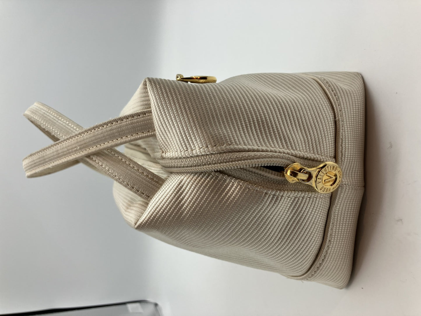 HUGO VALENTINO Handbag - White - W22 x H13.5 x D13 cm -