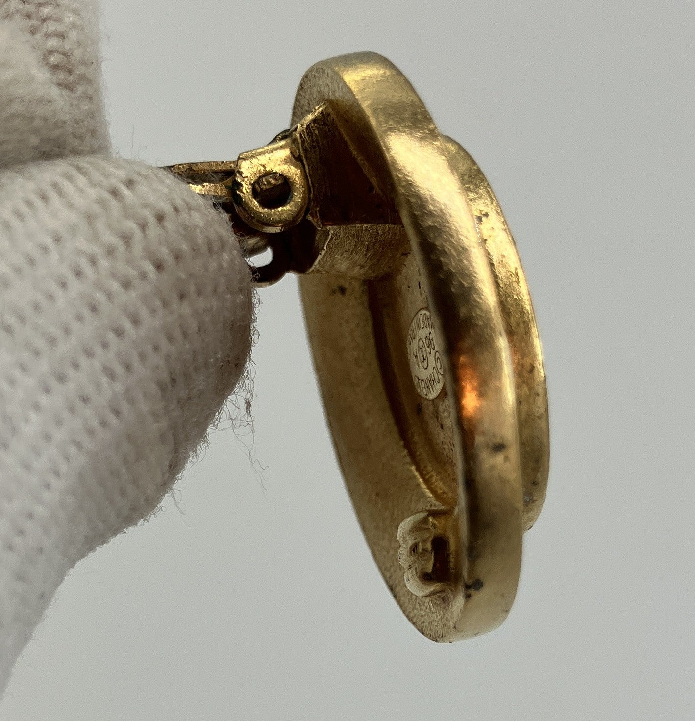 CHANEL Coco Mark Clip-On Earring 96A Black Ivory Gold 27mm Vintage Single