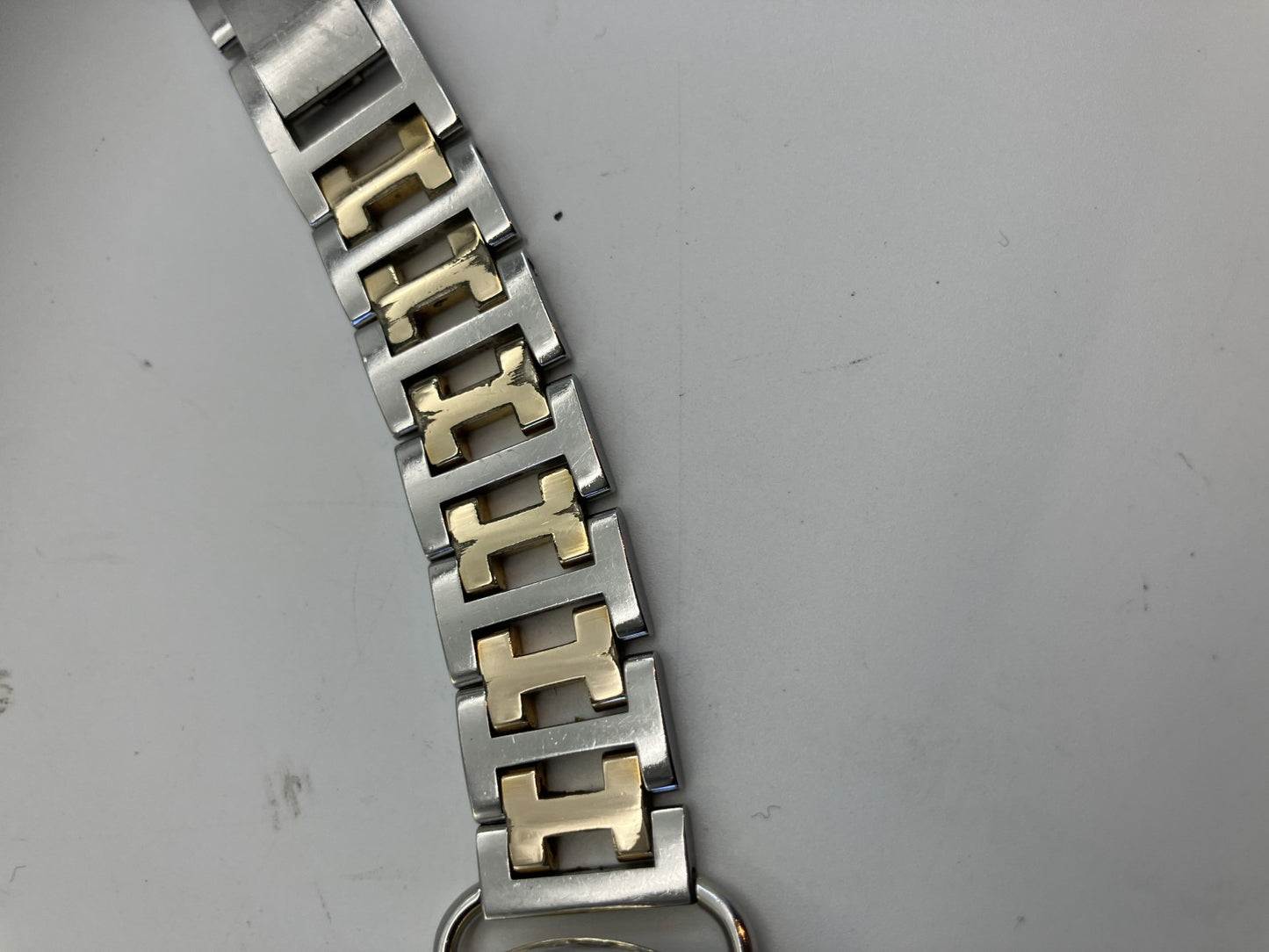 ハーメス アルソー 白文字盤 腕時計 ケース幅約２８ｍｍ 届く17ｃｍ(6.69インチ) 送料無料