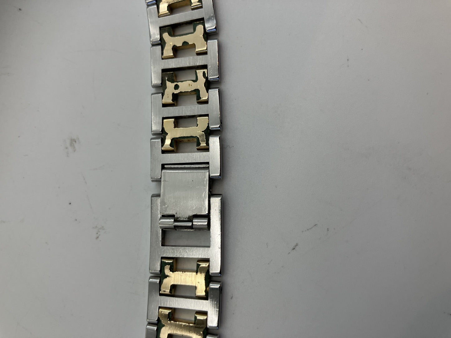 ハーメス アルソー 白文字盤 腕時計 ケース幅約２８ｍｍ 届く17ｃｍ(6.69インチ) 送料無料