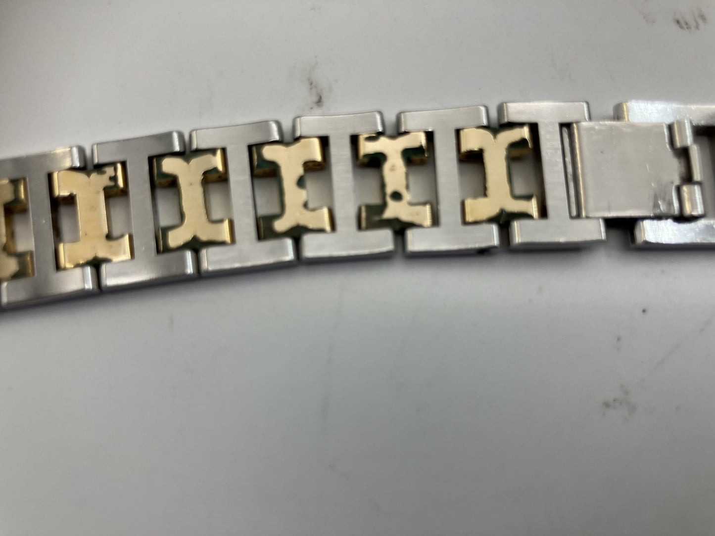 ハーメス アルソー 白文字盤 腕時計 ケース幅約２８ｍｍ 届く17ｃｍ(6.69インチ) 送料無料