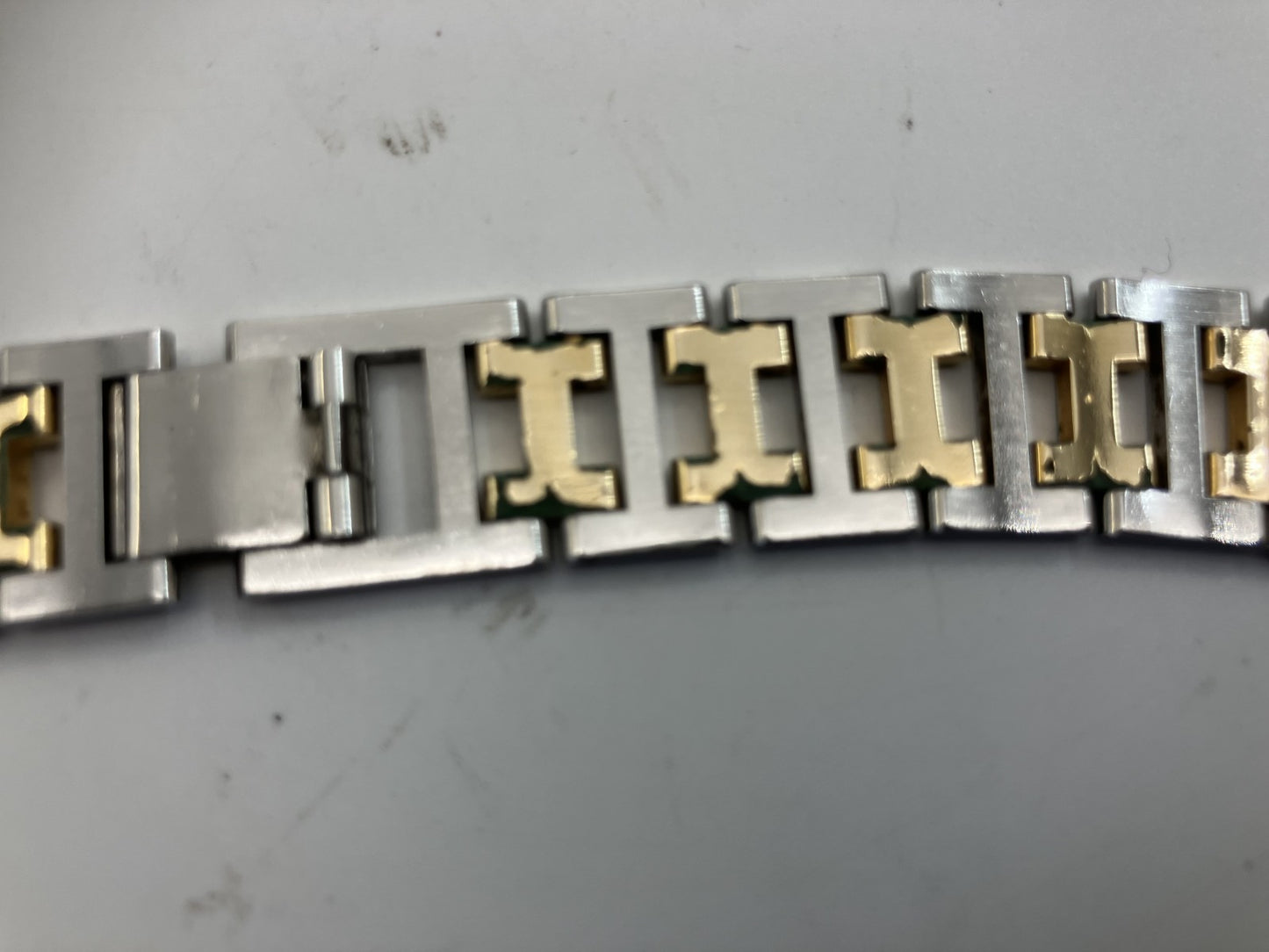 ハーメス アルソー 白文字盤 腕時計 ケース幅約２８ｍｍ 届く17ｃｍ(6.69インチ) 送料無料