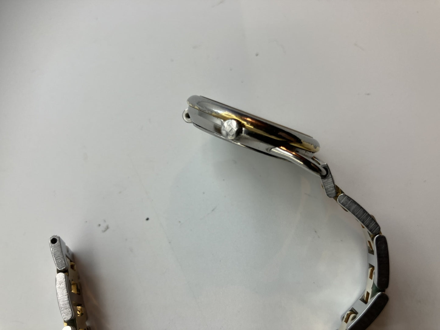 ハーメス アルソー 白文字盤 腕時計 ケース幅約２８ｍｍ 届く17ｃｍ(6.69インチ) 送料無料