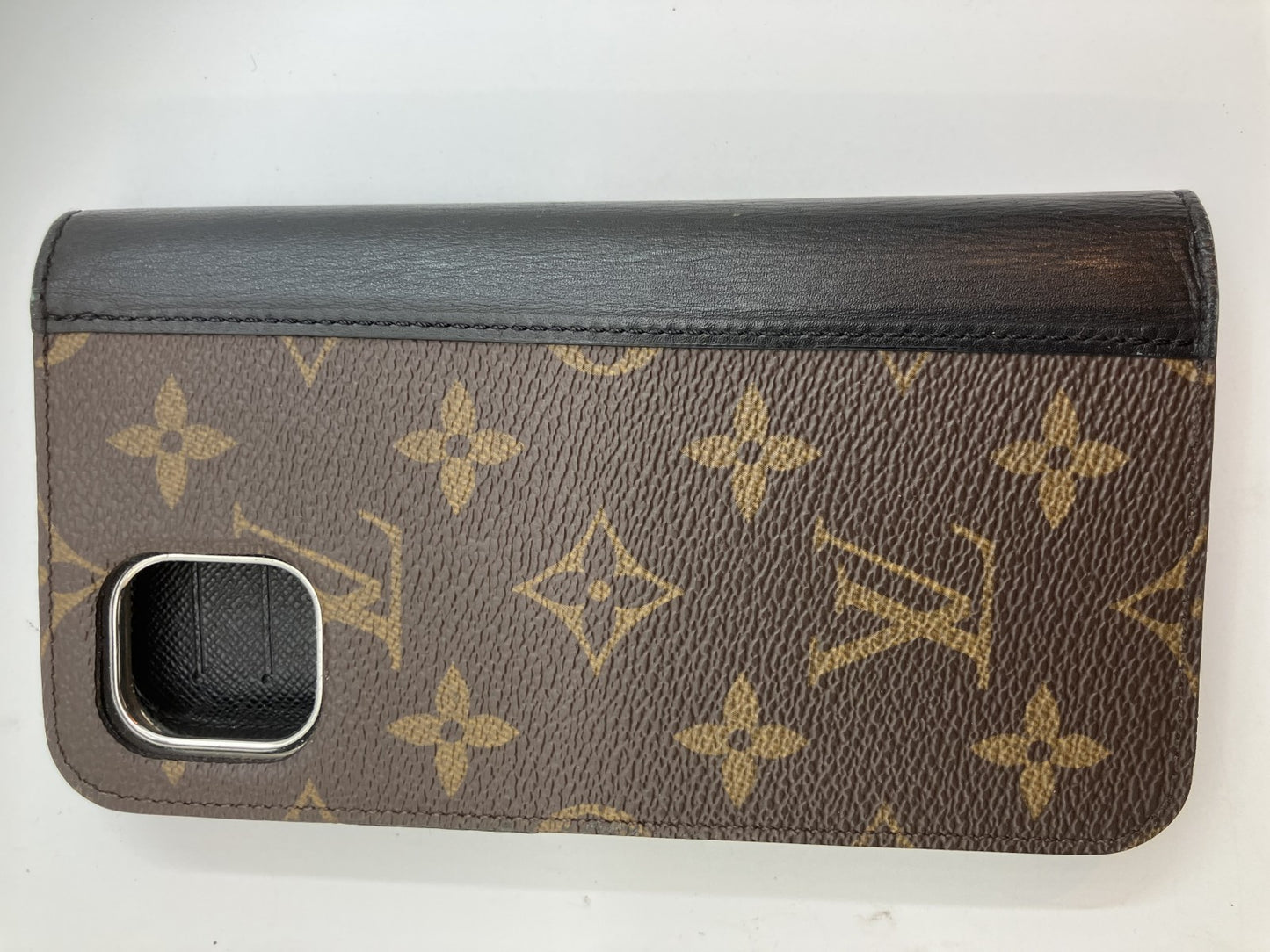 LOUIS VUITTON Monogram Folio iPhone 11 Case Free Shipping 